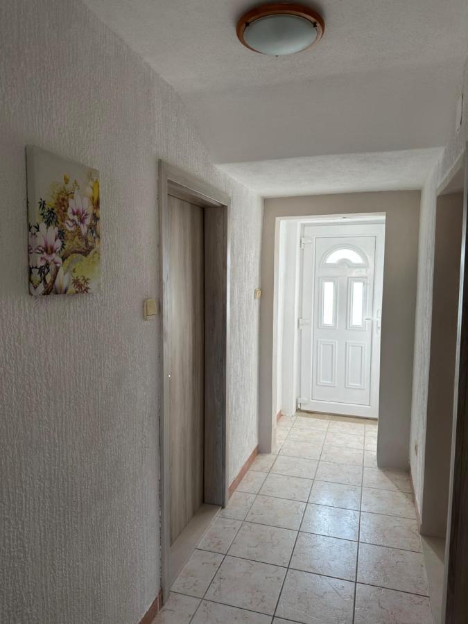 Apartments Kralj Zvonimir Jadranovo Exterior photo